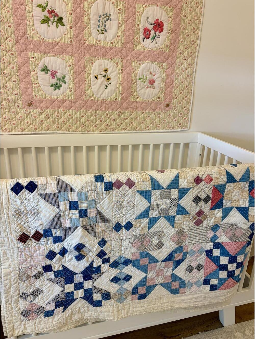 Vintage 1930s Feedsack Quilt – Handmade Hourglass Patchwork Cottage Quilt